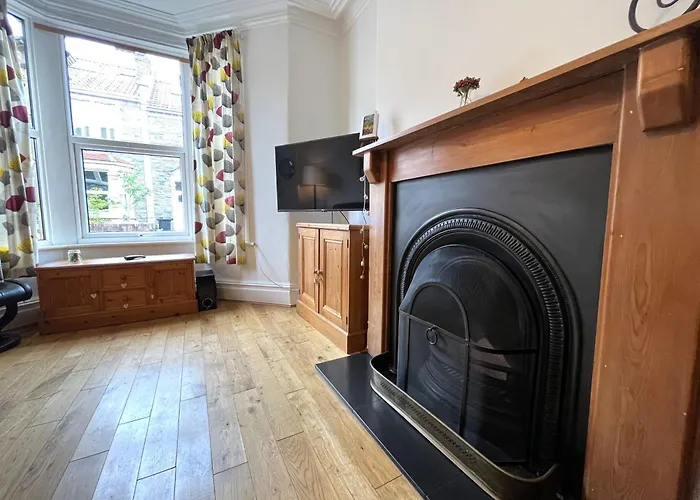 Peaceful Family Retreat Near Gloucester Road